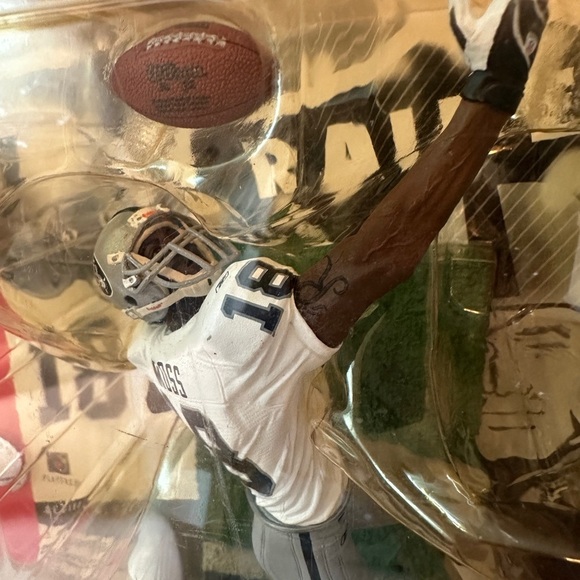 McFarlane Randy Moss Oakland Raiders #18 NFL Series 11 Action Figure 2005 - Picture 2 of 4